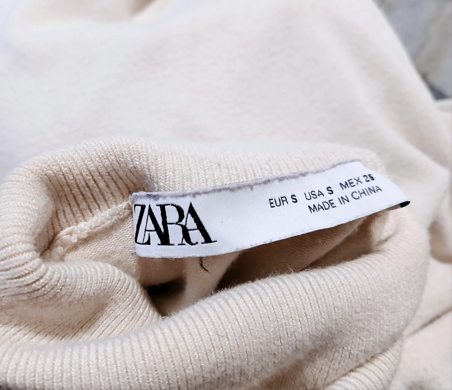Women Small Zara Turtleneck Sweater - photo 2