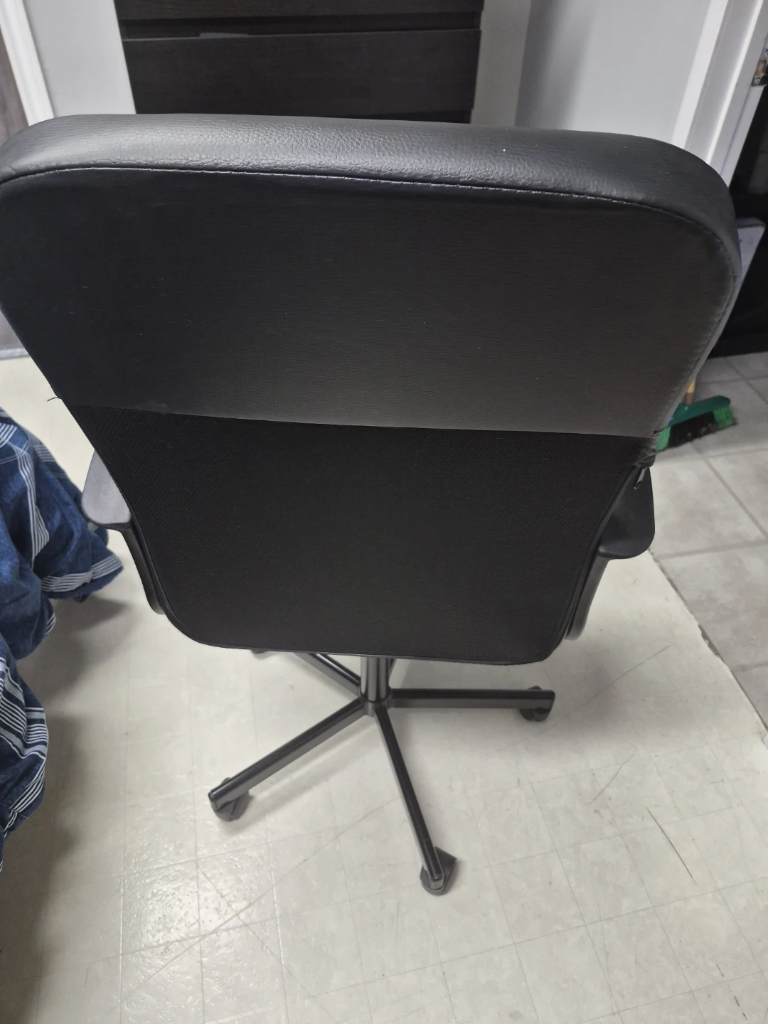 IKEA RENBERGET Office Chair - photo 2