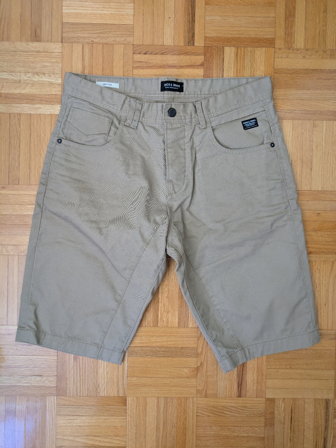 Jack and Jones Tan Flat Front Shorts (large)