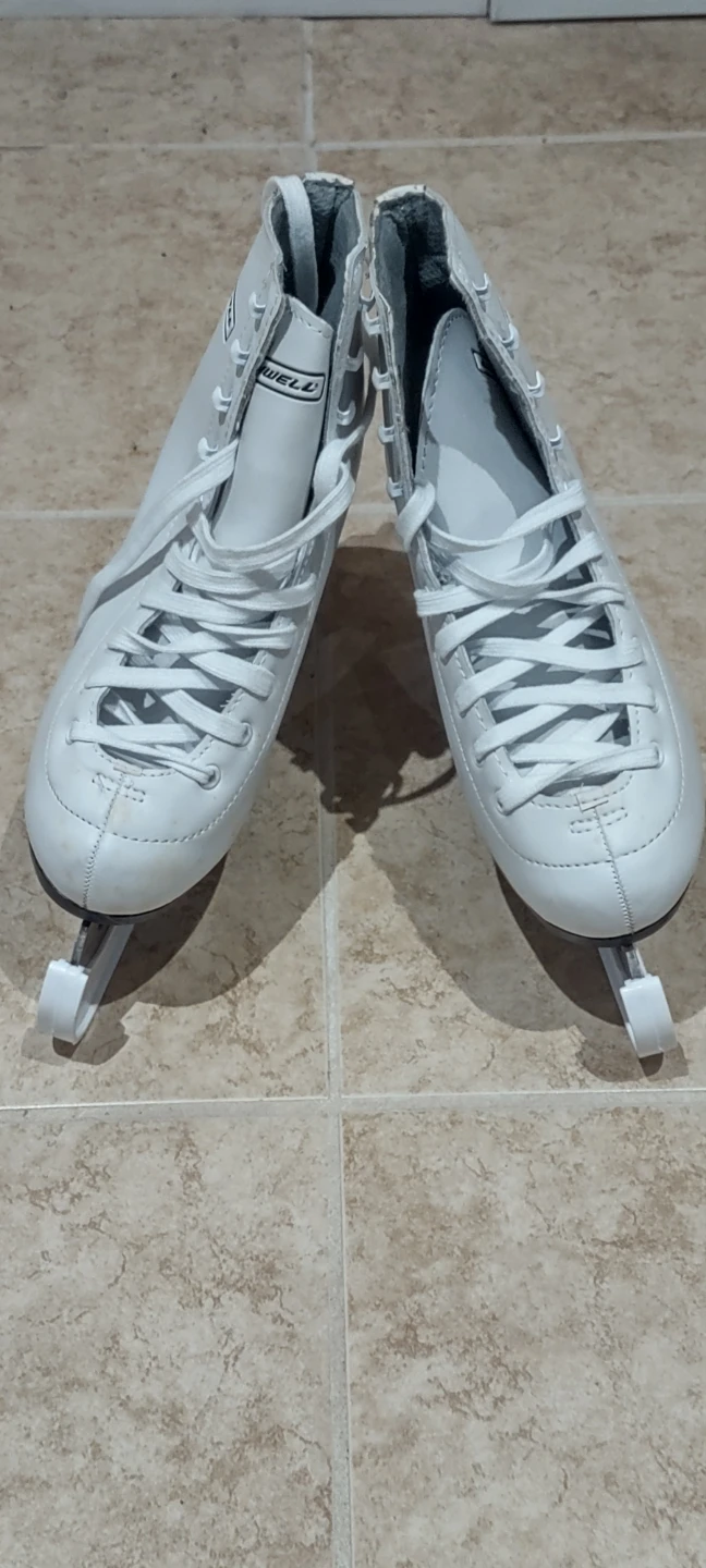 Winnwell Figure Skates - White - photo 3