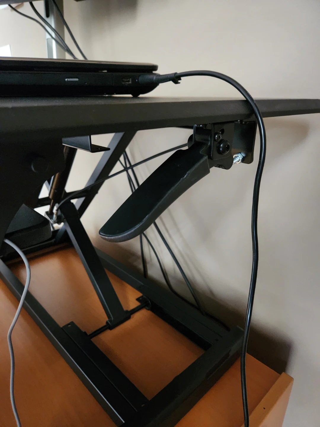 Seville Classics Airlift Height Adjustable Sit Desk Riser - photo 5
