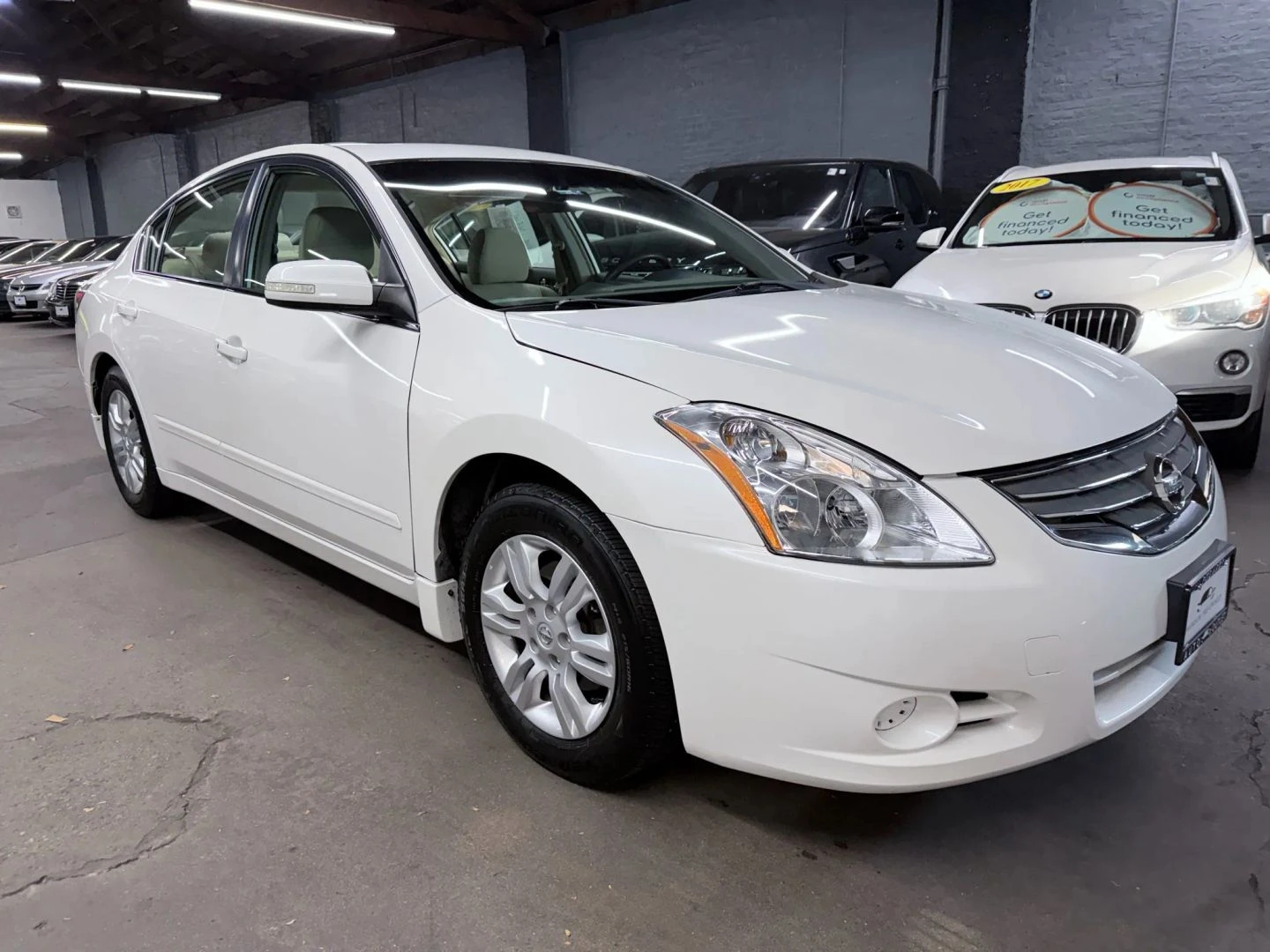 **2010 NISSAN ALTIMA** LOW MILEAGE •. RUNS GREAT - photo 2