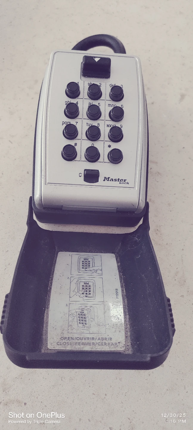 Master Lock Push Button Combination Lock Box - photo 3