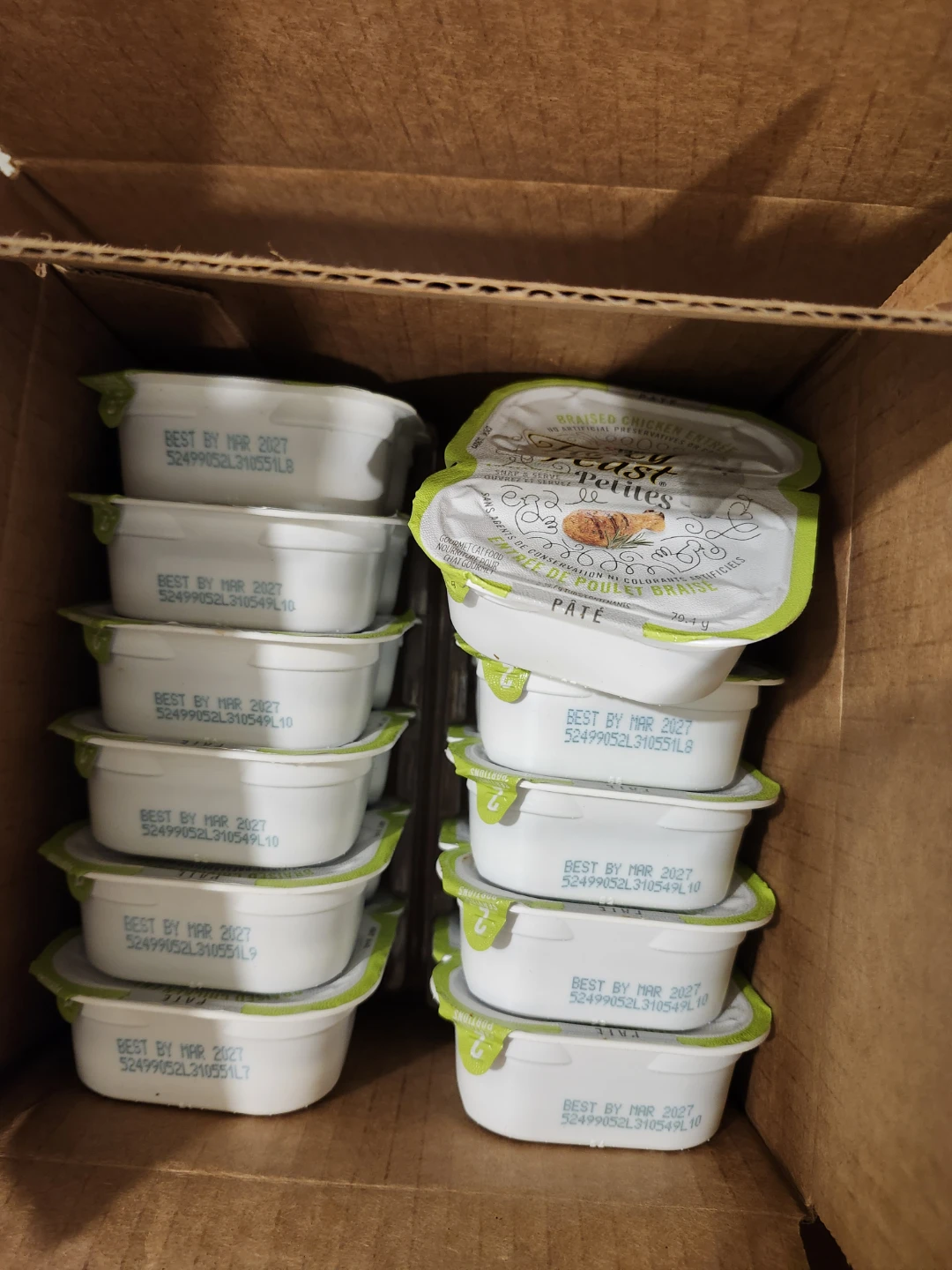 36pcs  Fancy Feast & Whiskas cat wet food 1.2kg
