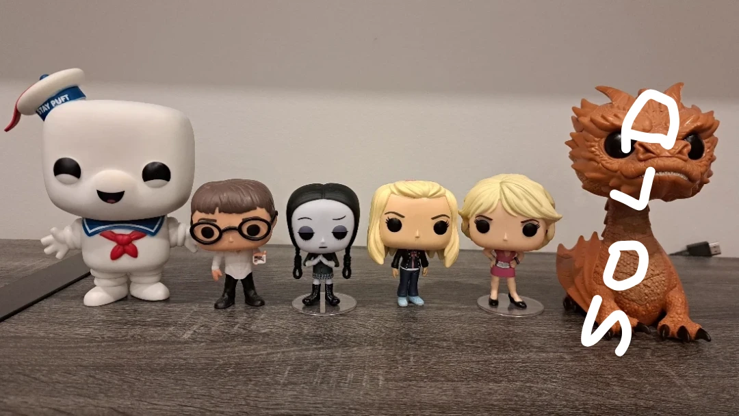 👓 McLovin' 👱🏻‍♀️ Bundy 🐲 Smaug 👧🏻 Wednesday 👻 Stay-Puft 🎡 Rose