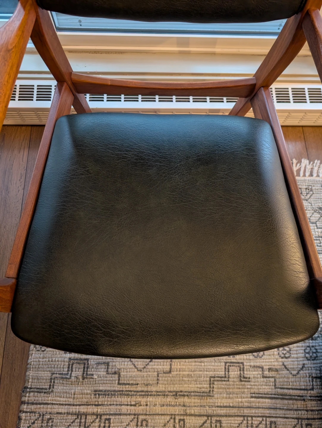 Accent chair - photo 3