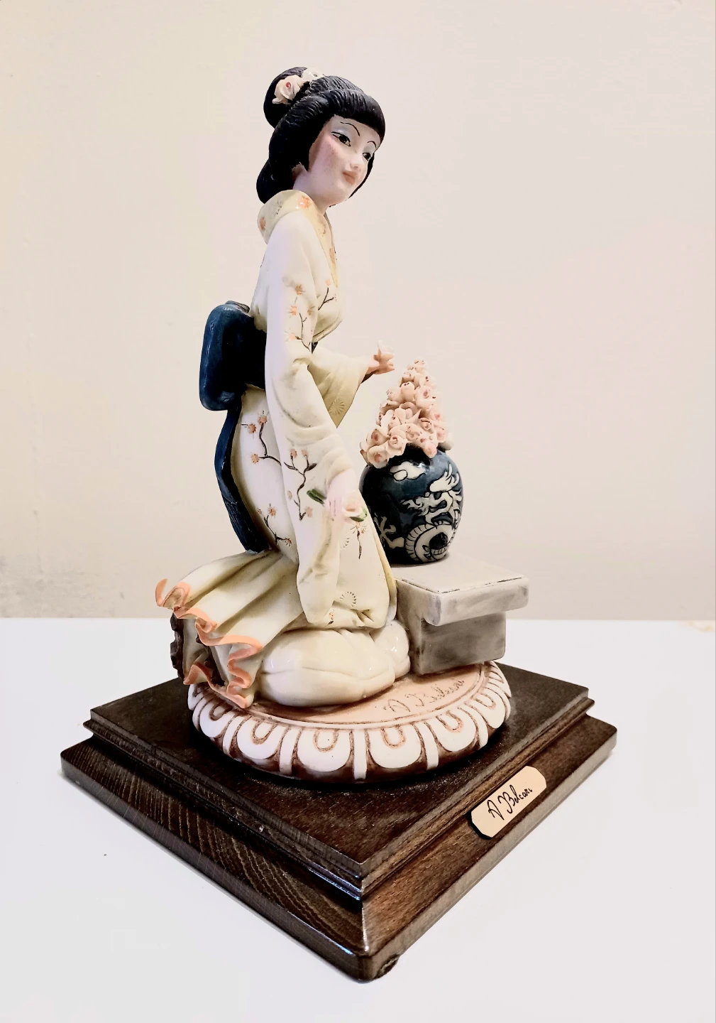 Vtg Signed A. Belcari Geisha Figurine - photo 2