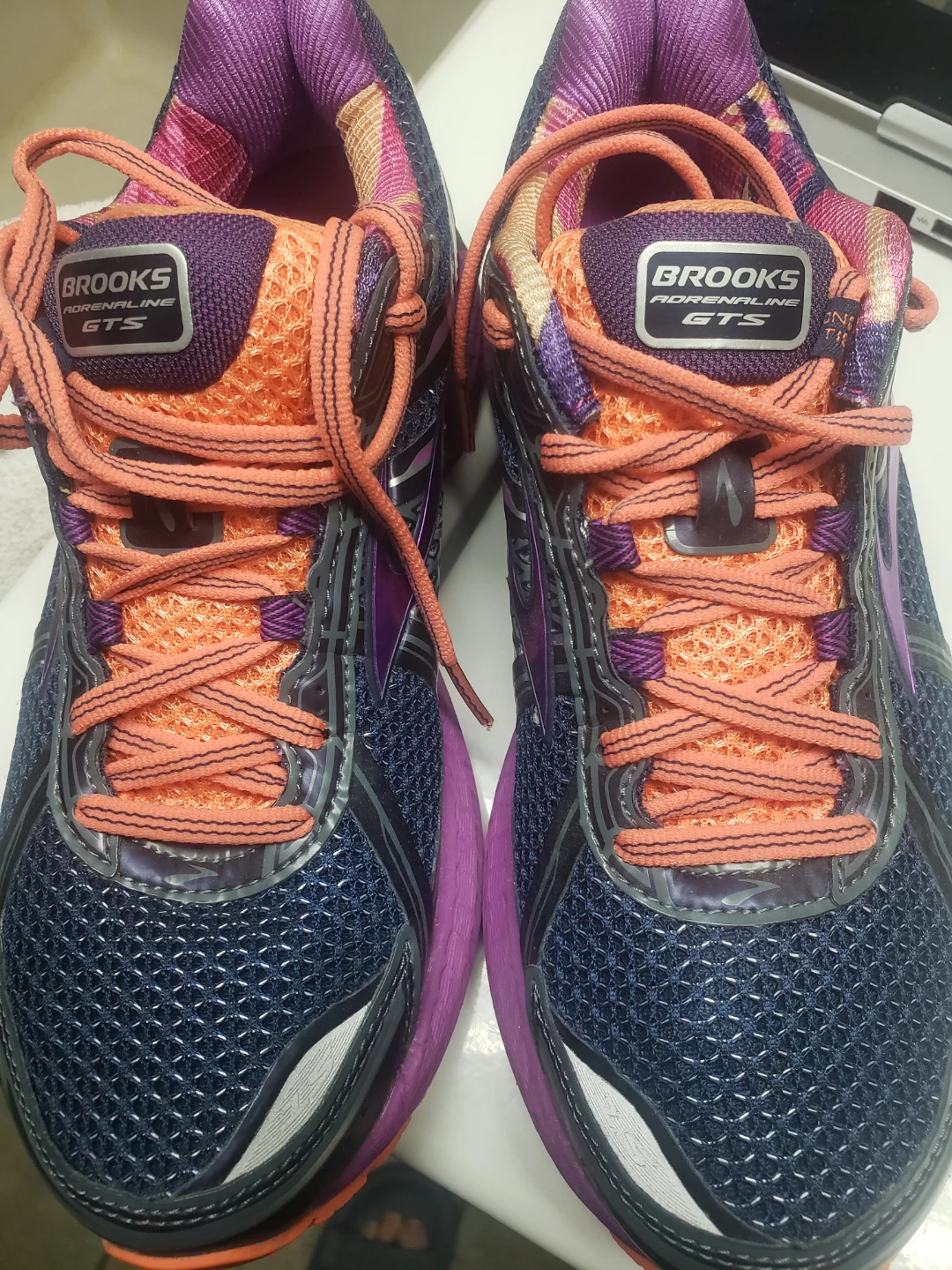 Brooks Adrenaline GTS Running Shoes - Size 8.5