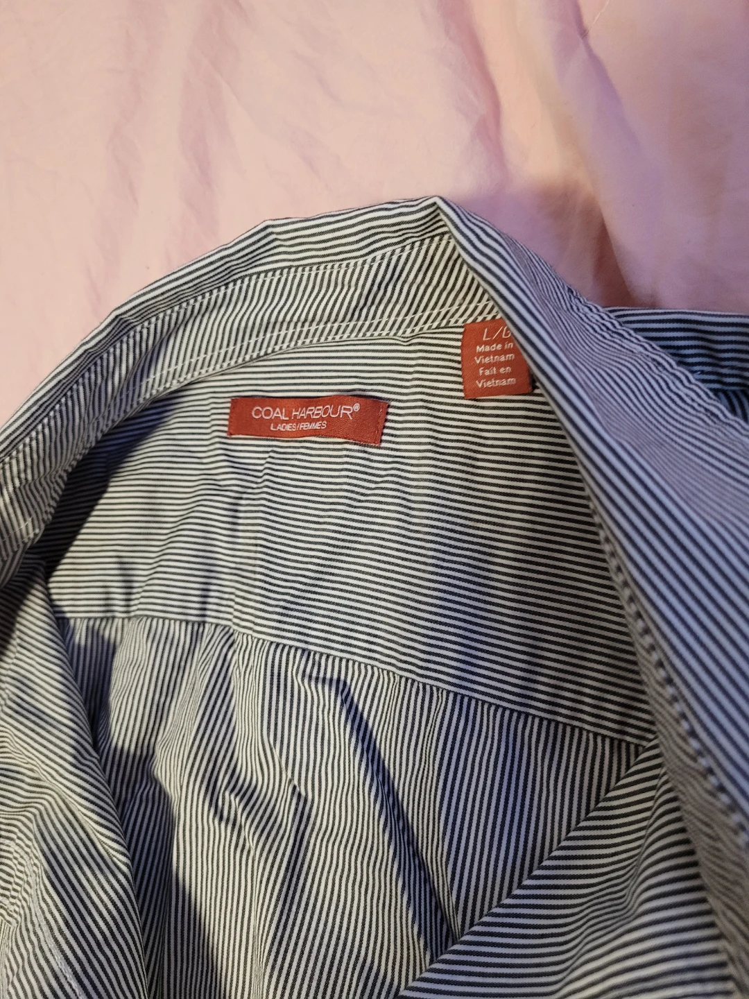 3 feminine dress shirts - photo 3
