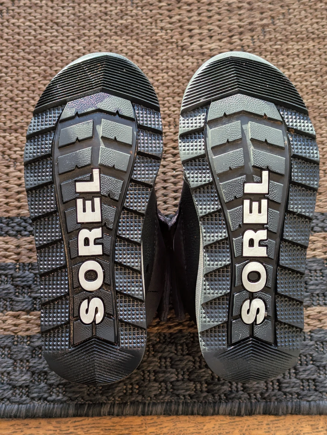 Sorel Black Winter Boots KIDS size 11 - photo 3