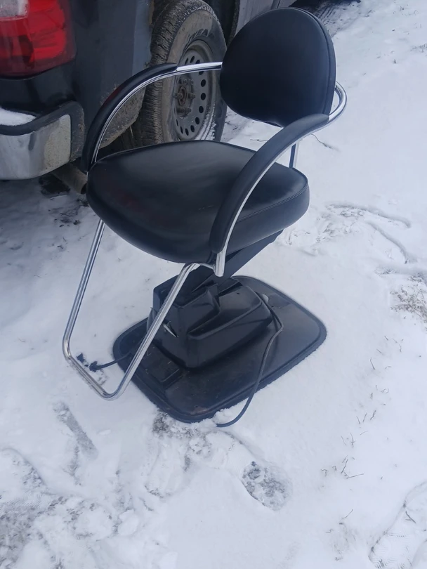 Black Salon Chair