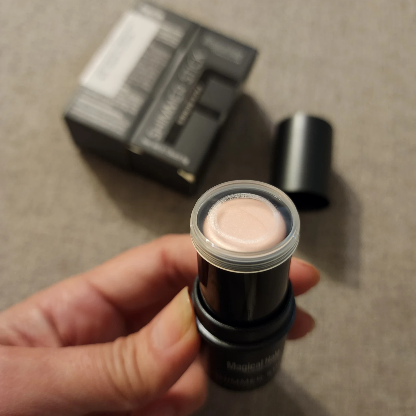 Magical Halo Shimmer Stick 01