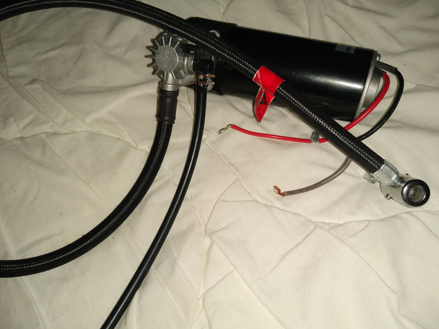 Fuel pump - photo 2