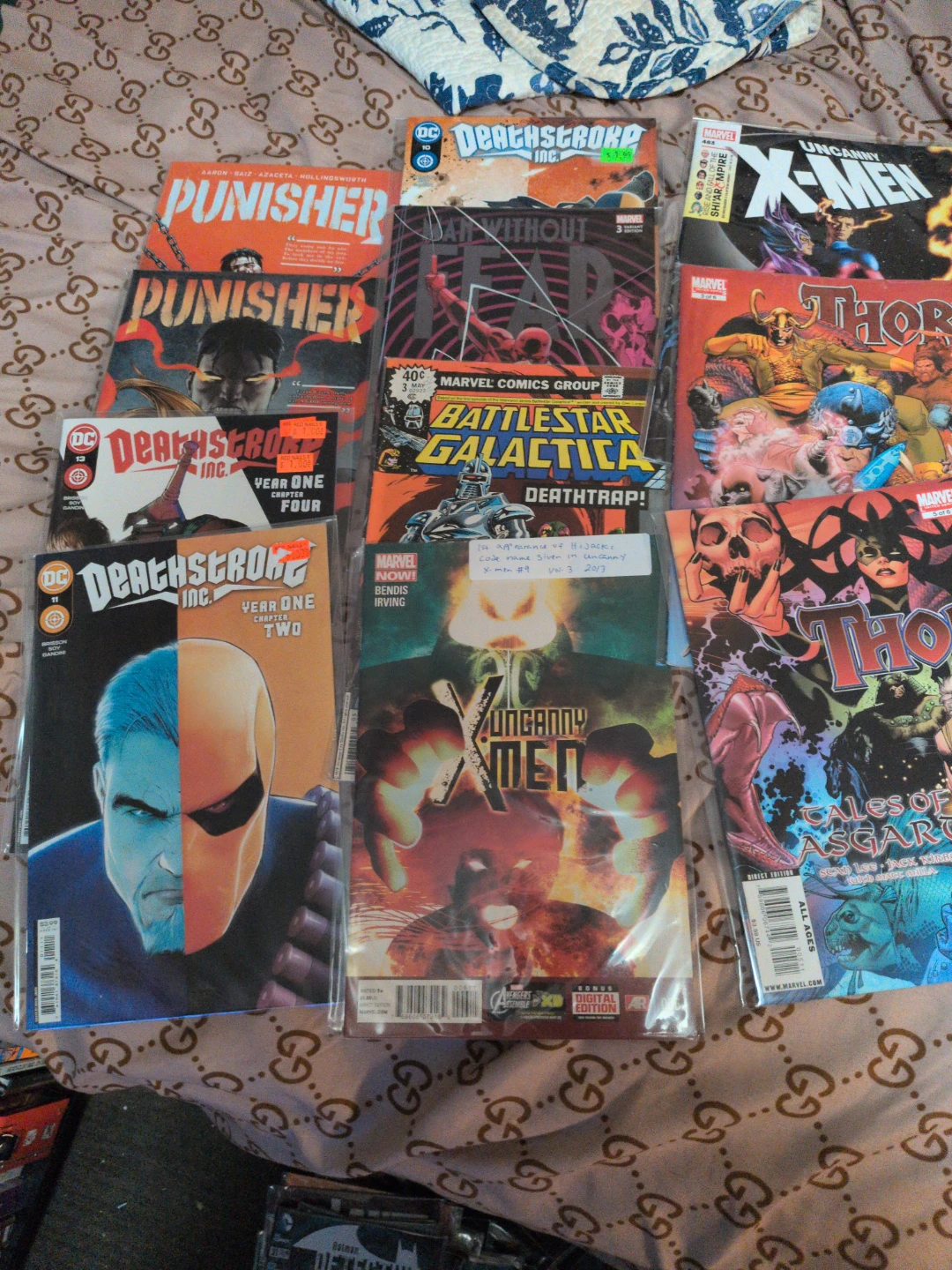 Mixed Lot of Comic Books - DC & Marvel 140 comics