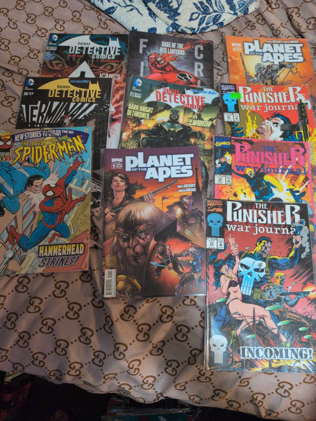 Mixed Lot of Comic Books - DC & Marvel 140 comics - photo 2