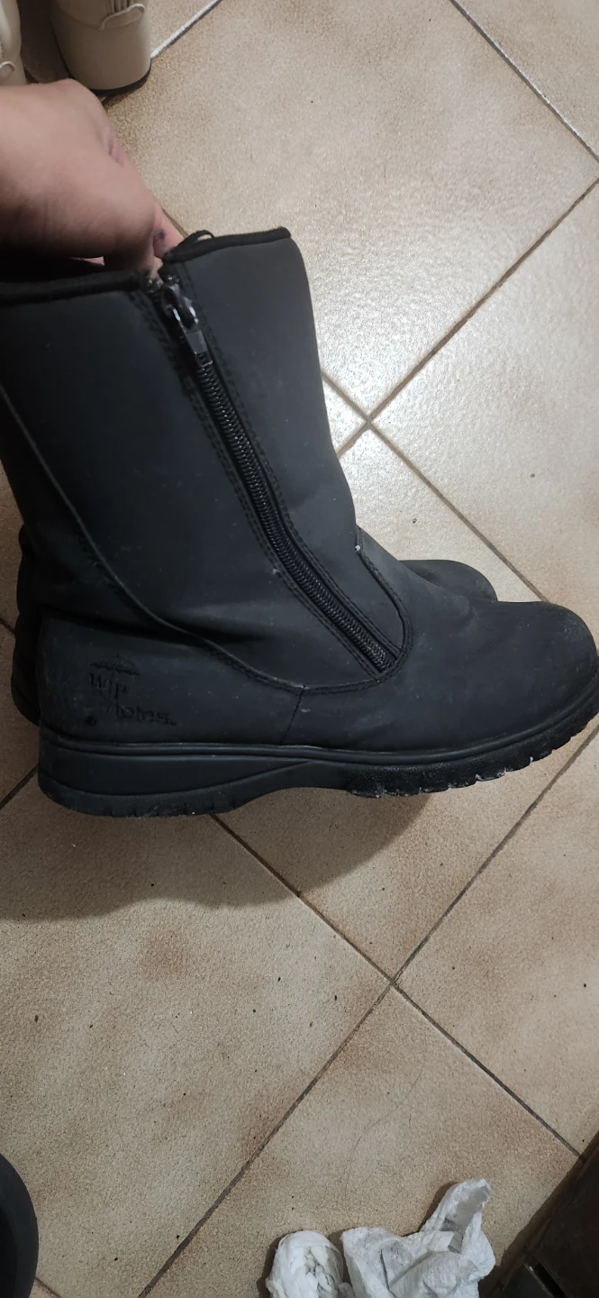 Totes Black Winter Boots