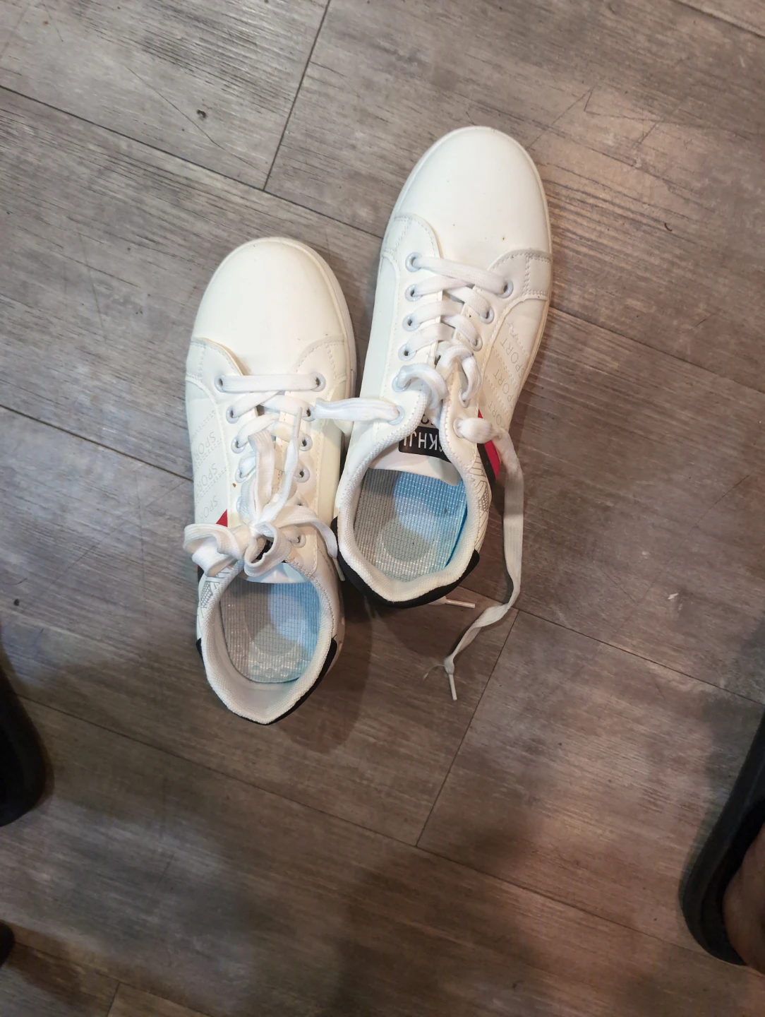 White Sneakers - Size 7