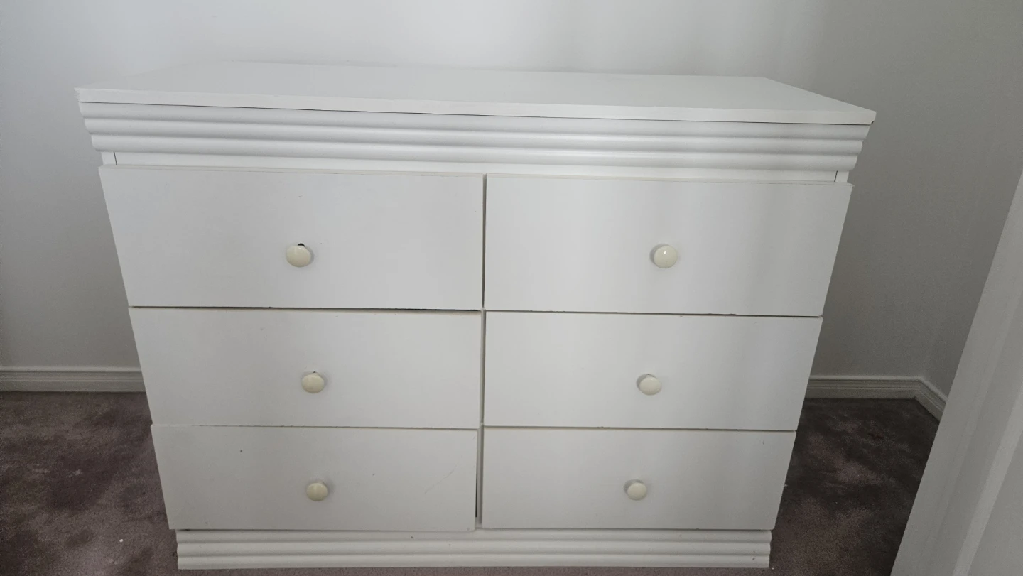 White 6-Drawer Dresser