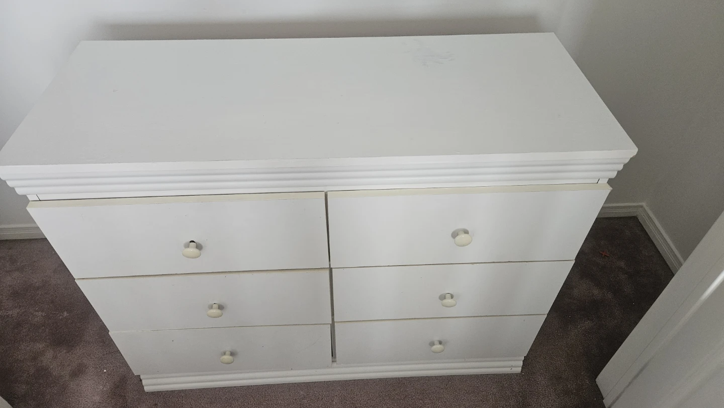 White 6-Drawer Dresser - photo 2