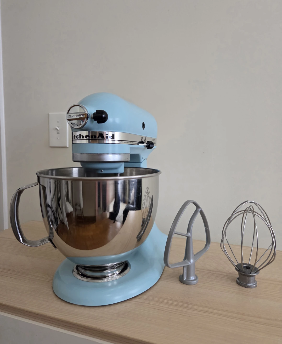 KitchenAid Deluxe Series 4.5-Quart Tilt-Head Stand Mixer