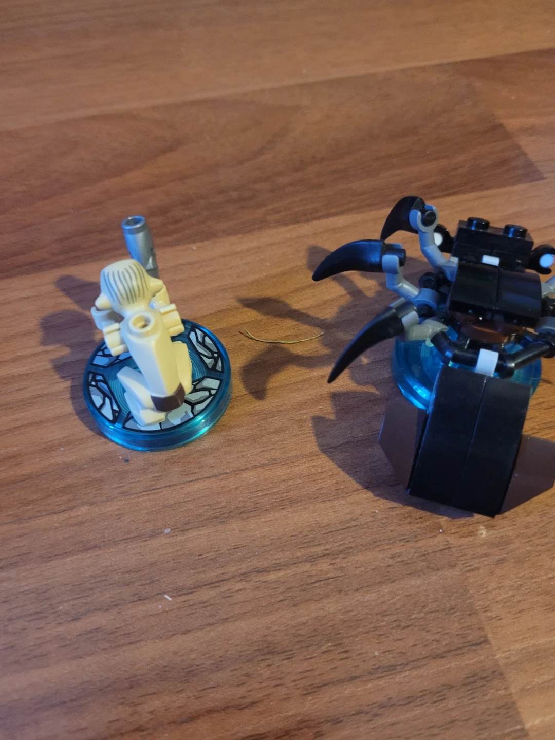 LEGO Dimensions Gollum &r Spider - photo 4