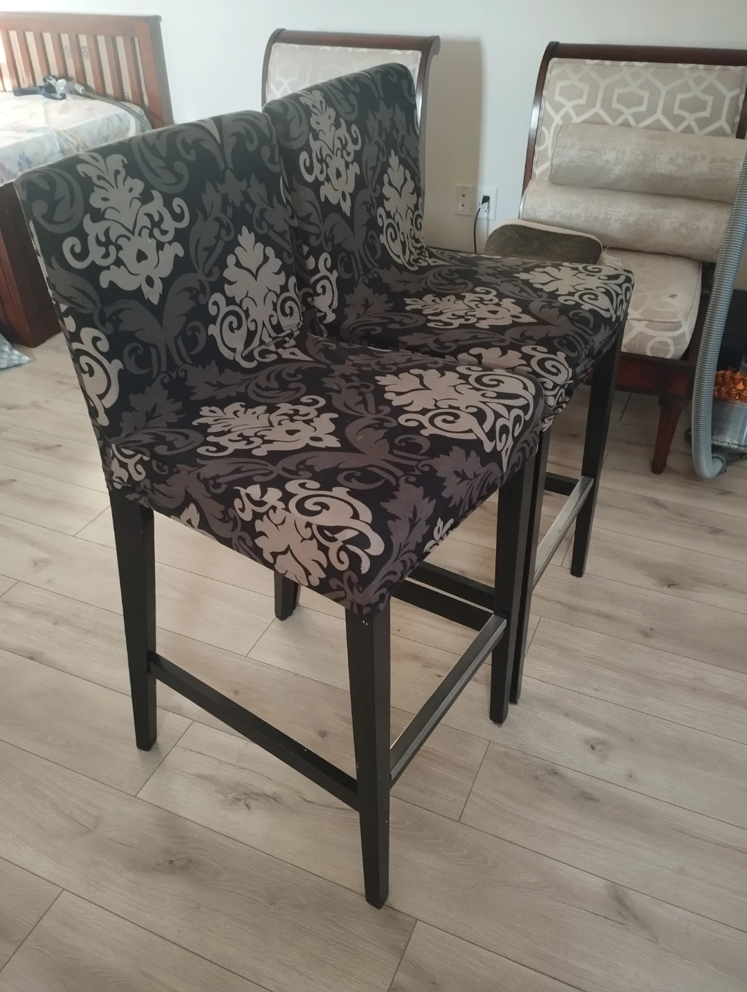 2 High chair with cover - photo 2