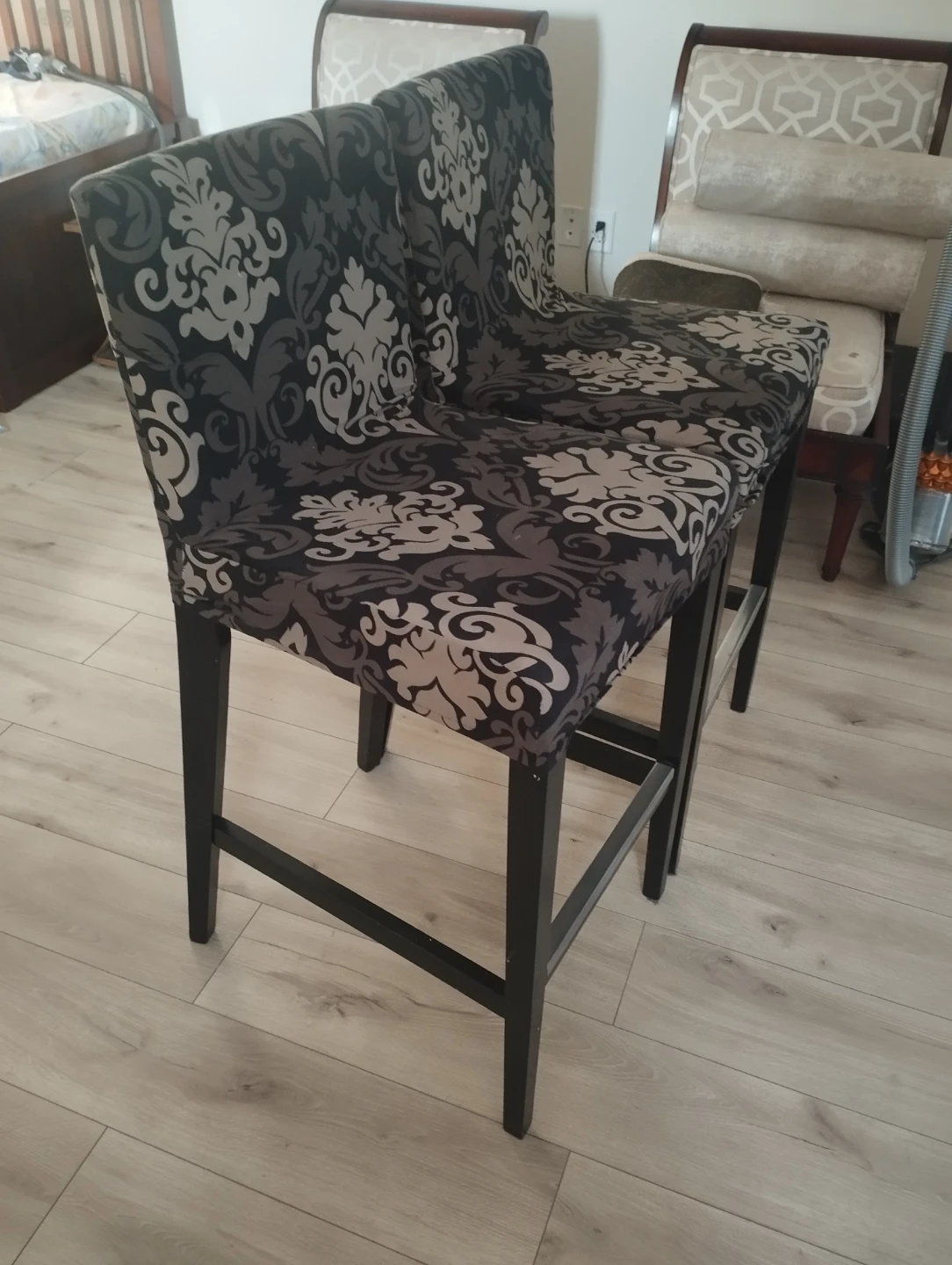 2 High chair with cover - photo 5