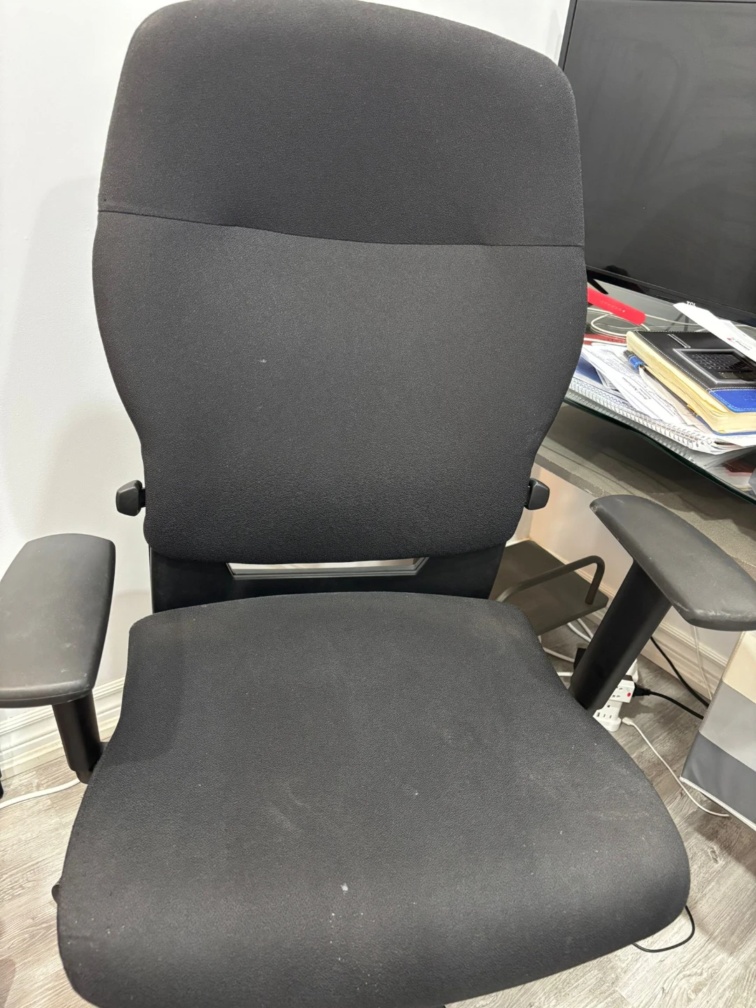 Black Office Chair - photo 2