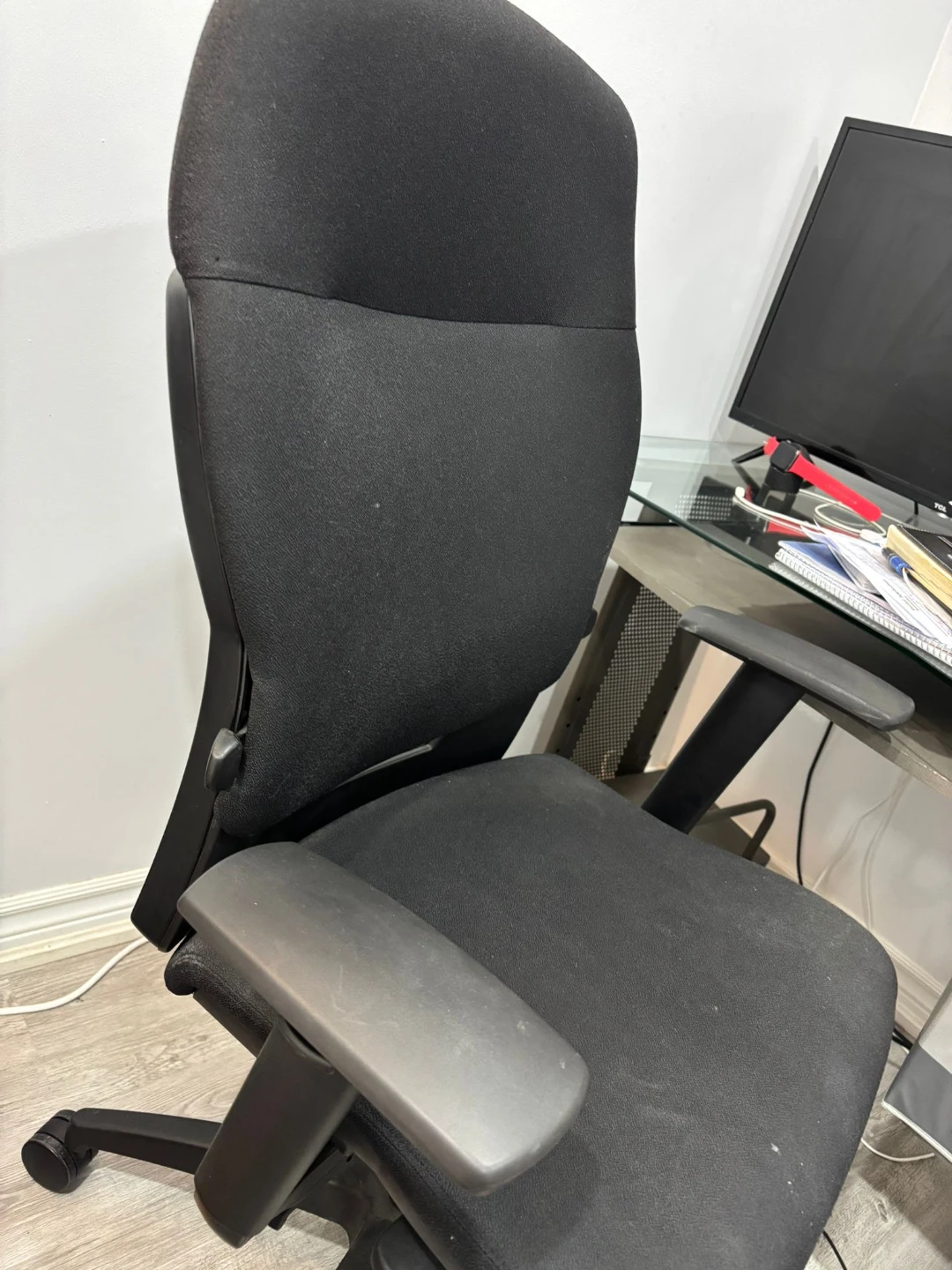 Black Office Chair - photo 3