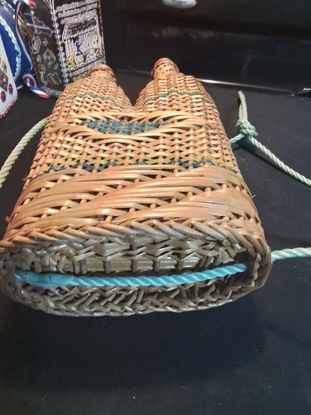 Double Wine Bottles Decanter Wrapped in Rattan 15" - photo 5