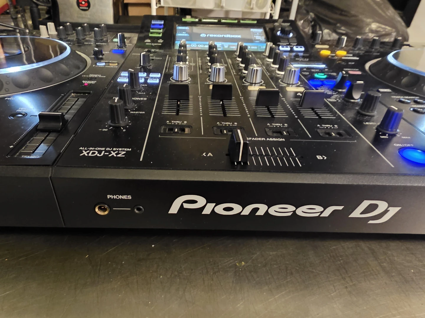Pioneer DJ XDJ-XZ All-in-One DJ System - photo 3