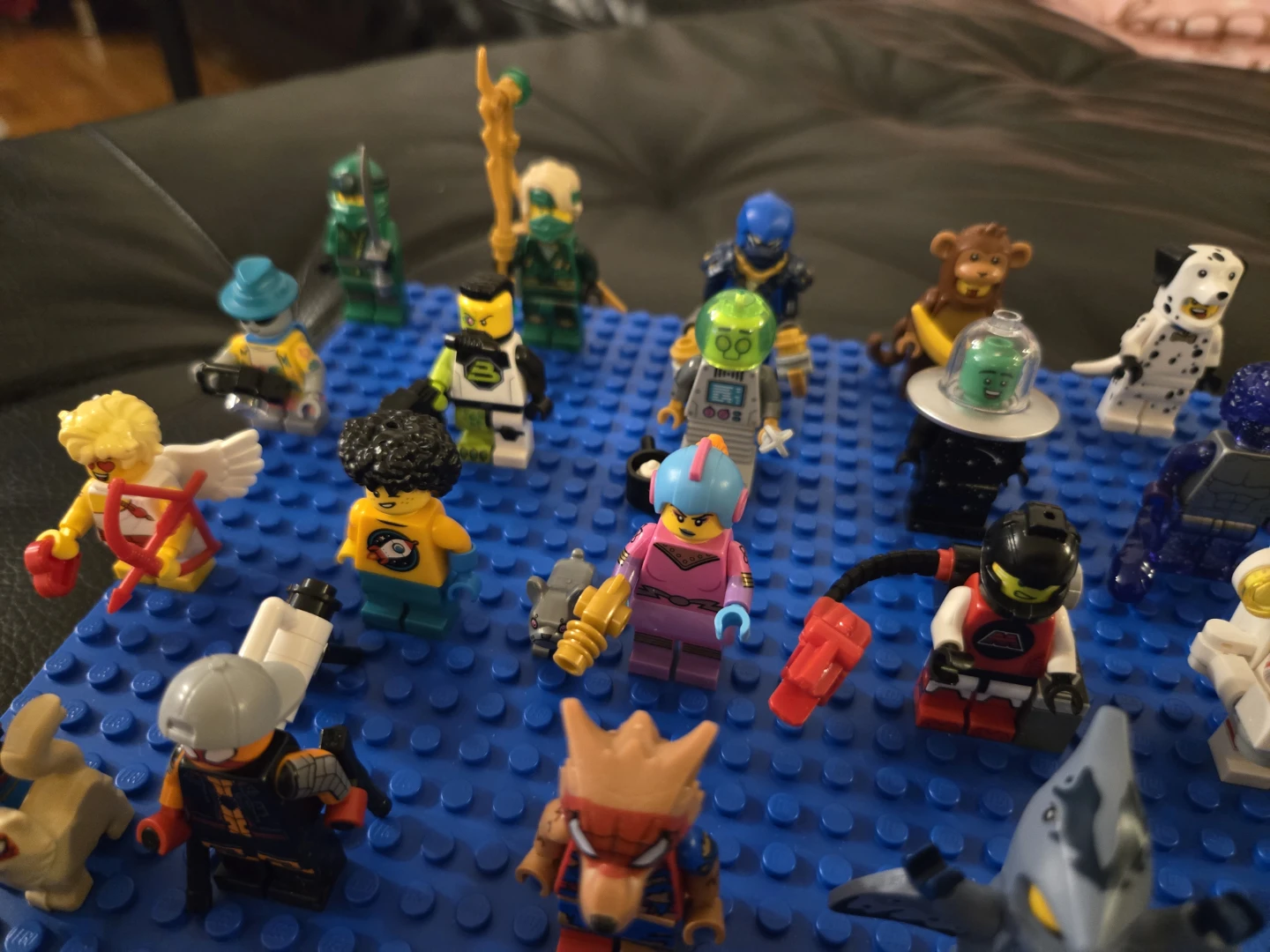 Assorted Lego Minifigures Set of 30 - photo 4