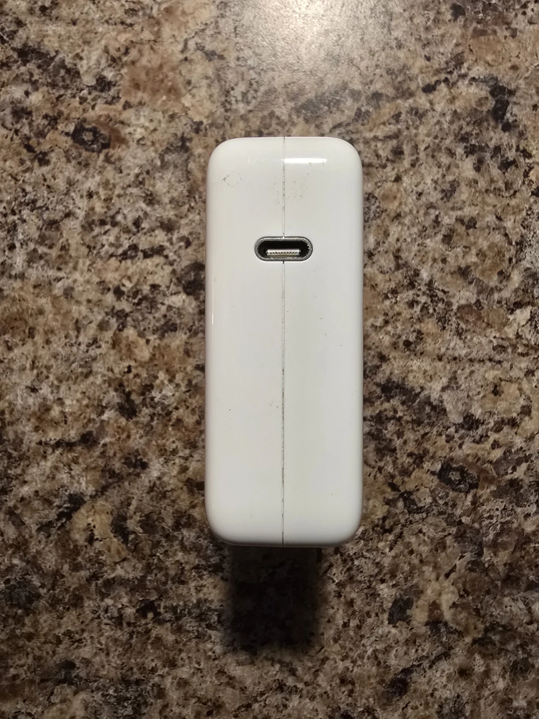 Apple 61W USB-C Power Adapter - photo 3