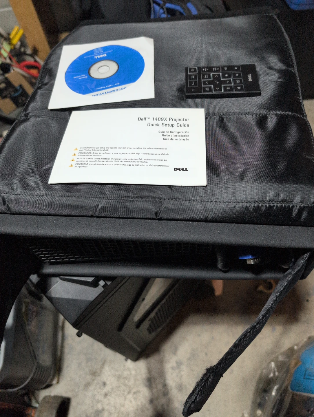 Dell 1409X Projector with Case - photo 2