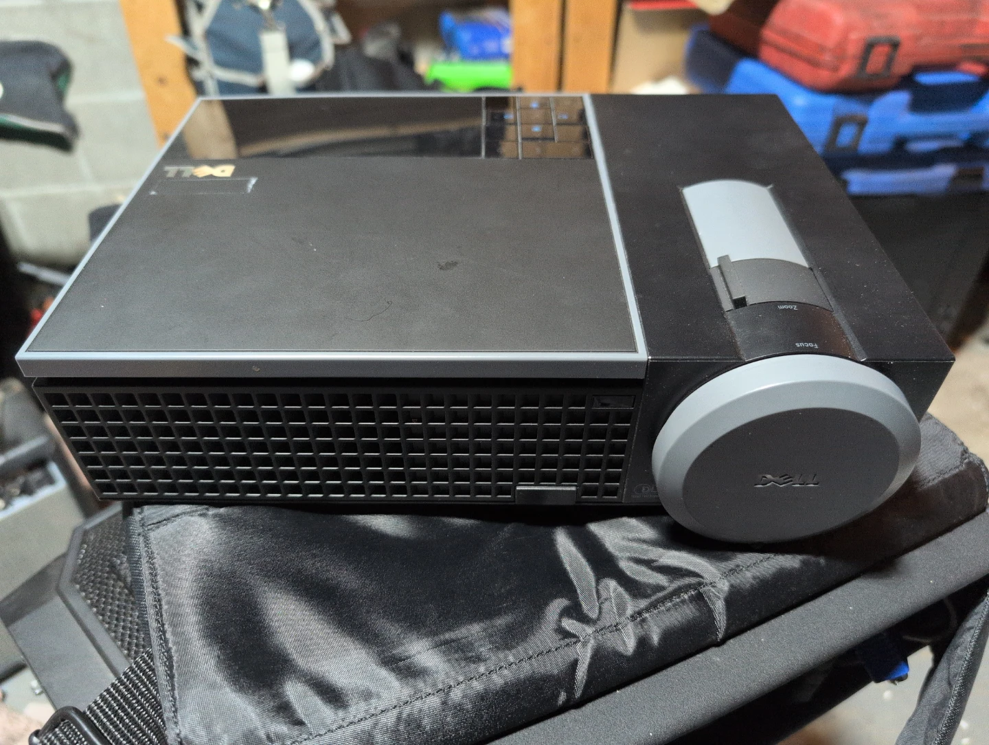 Dell 1409X Projector with Case - photo 3