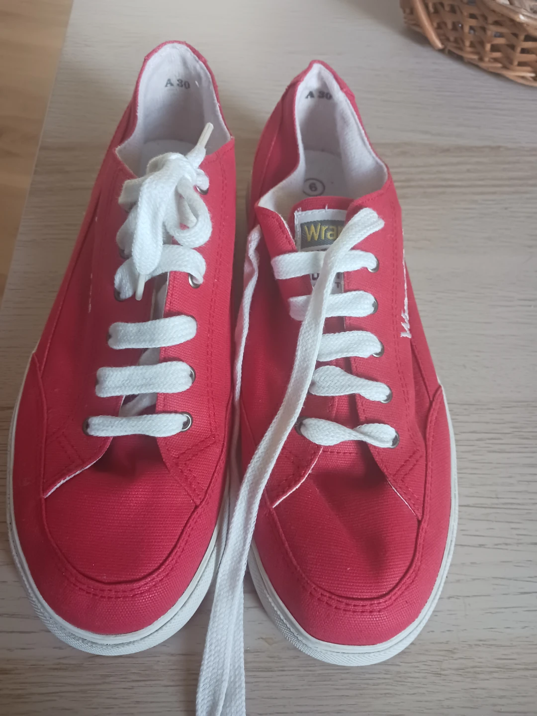 Wrangler Red Canvas Sneakers - mens Size 6