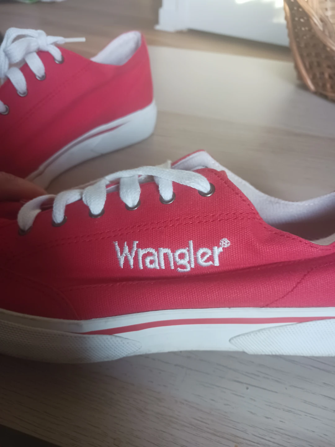 Wrangler Red Canvas Sneakers - mens Size 6 - photo 2