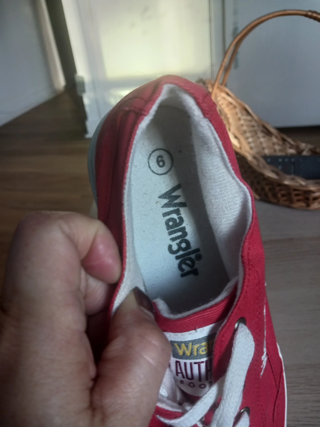 Wrangler Red Canvas Sneakers - mens Size 6 - photo 3