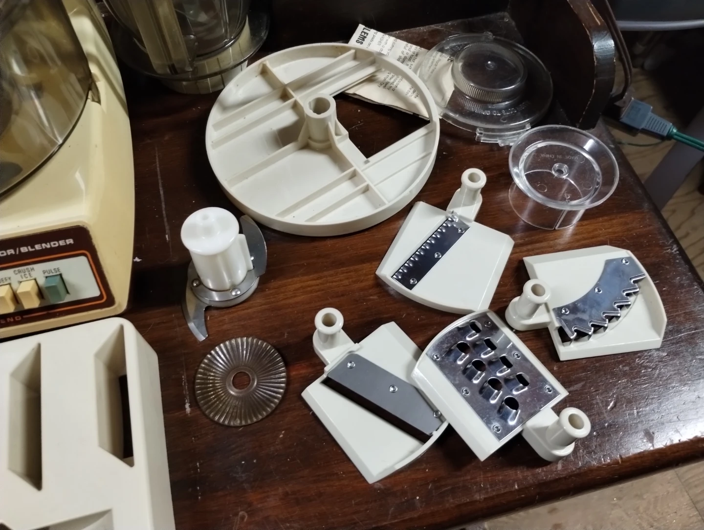 GE Food Processor and Blender with Attachments - photo 4