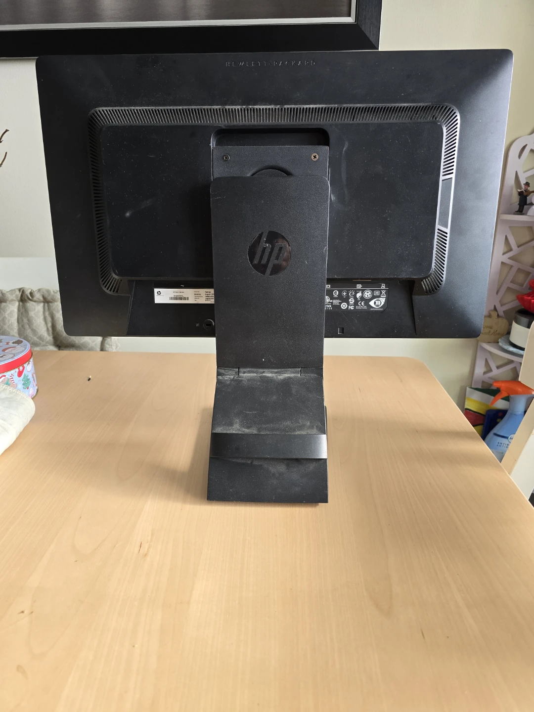 HP EliteDisplay E231i 23-inch Monitor - photo 2