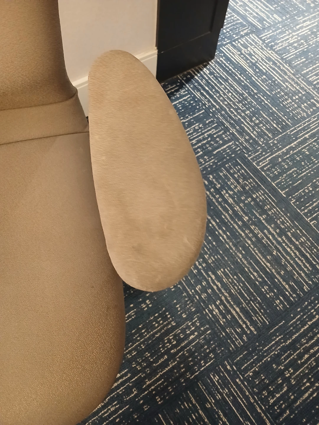 Office Chair with Armrests - photo 3