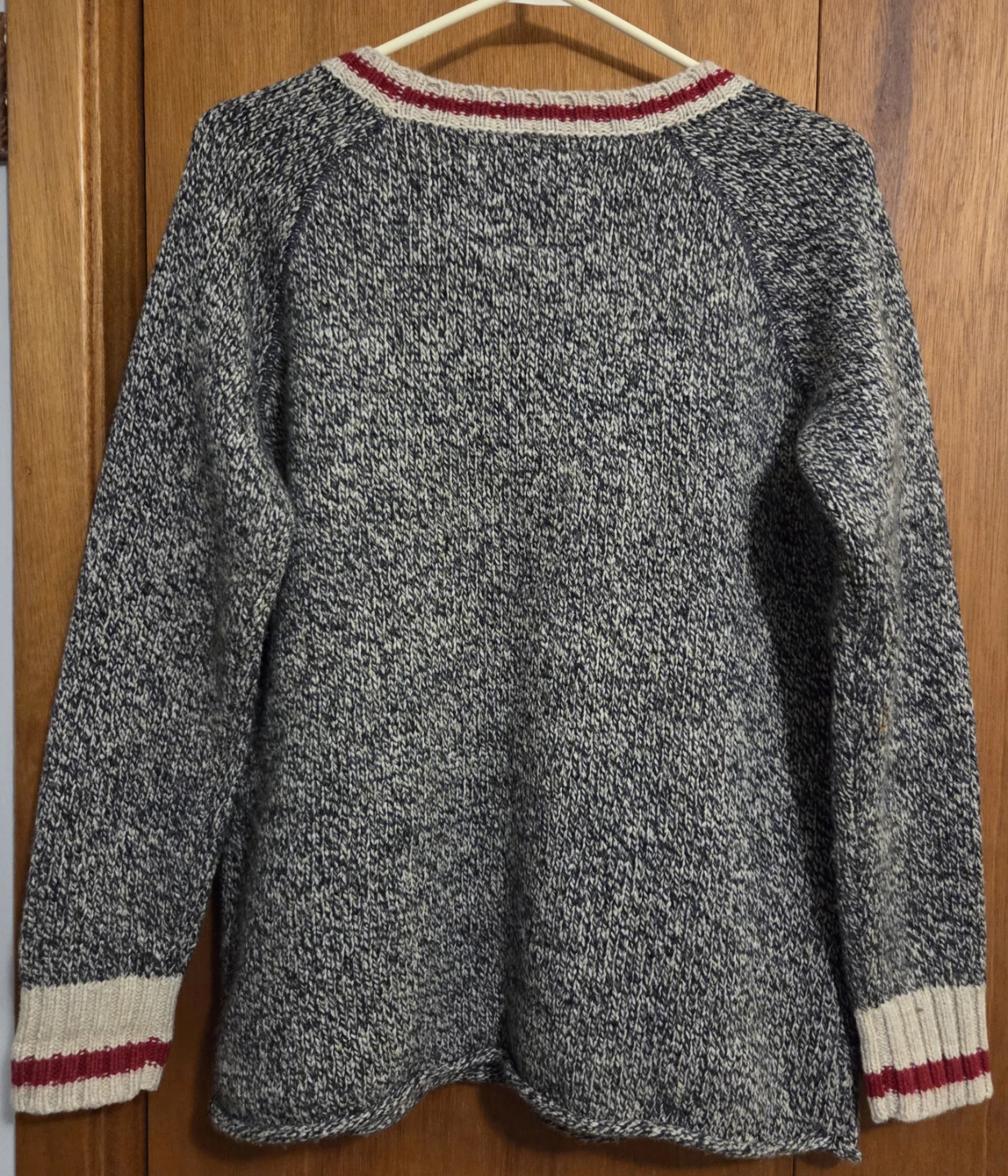 Woman's Roots Sweater Size Medium - photo 4