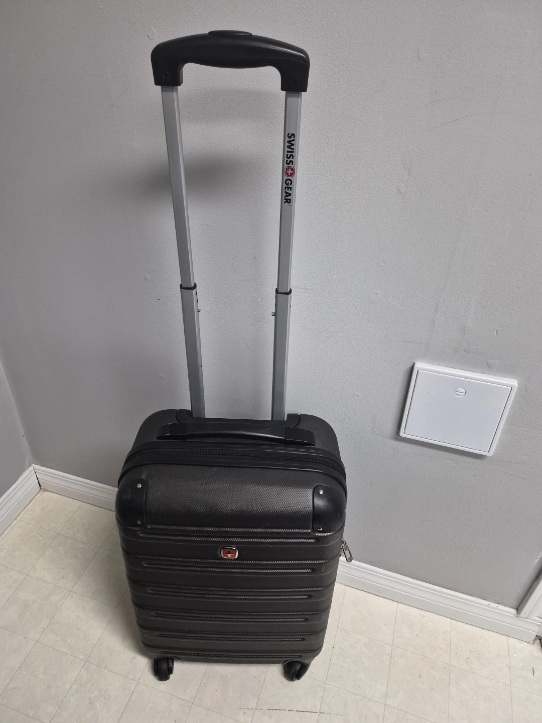 Swiss Gear Black Hardside Carry-On Luggage