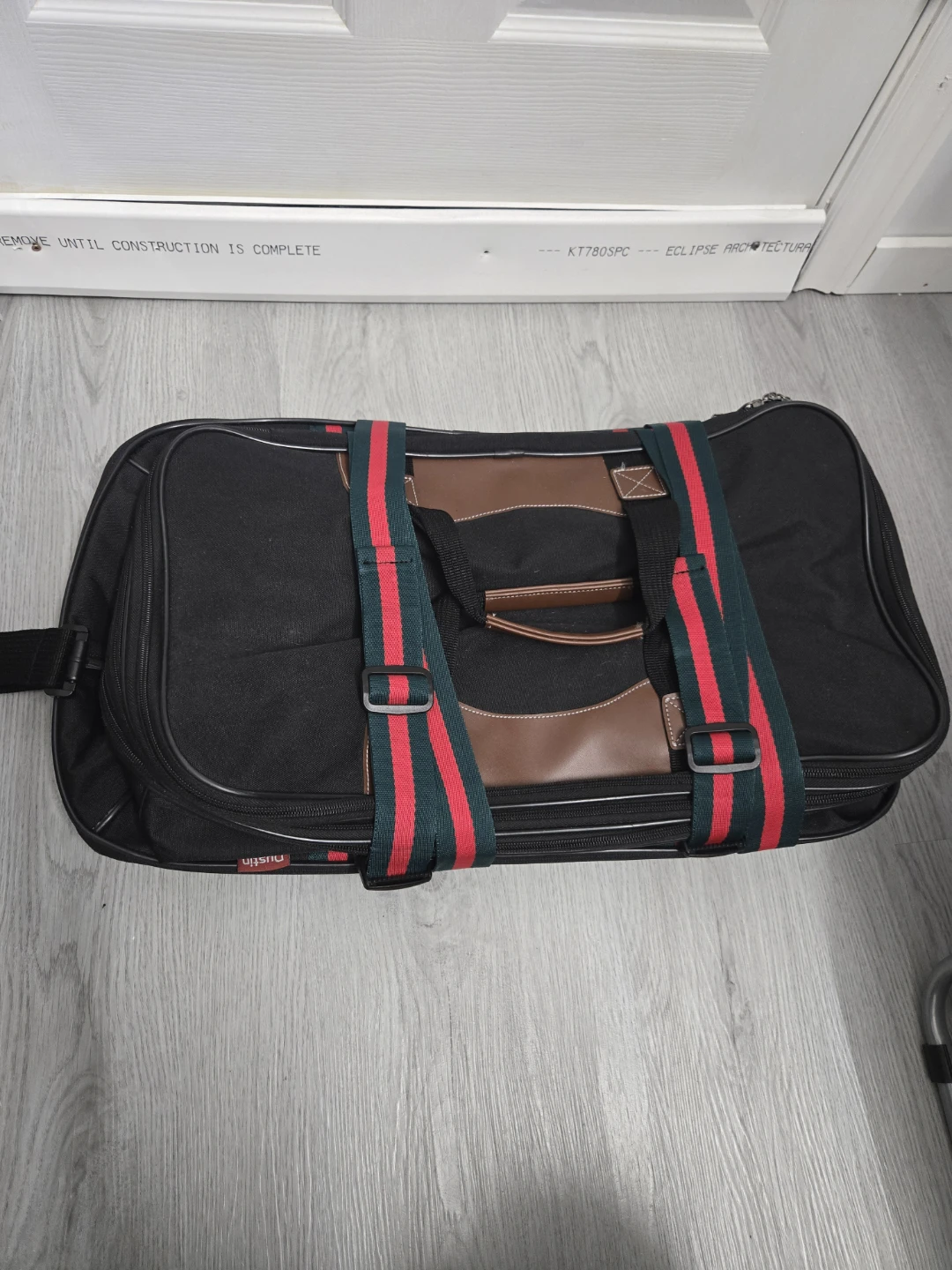 Dustin Carry-on Luggage Bag