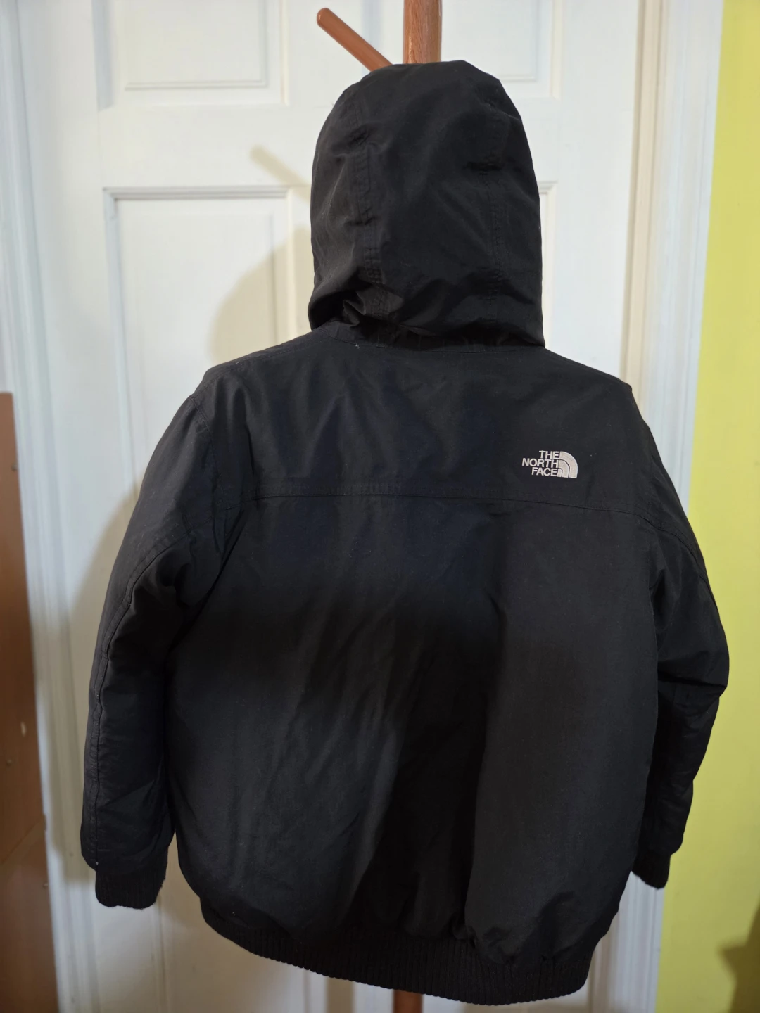 The North Face Boys' Black Puffer Jacket Size L/G - photo 2