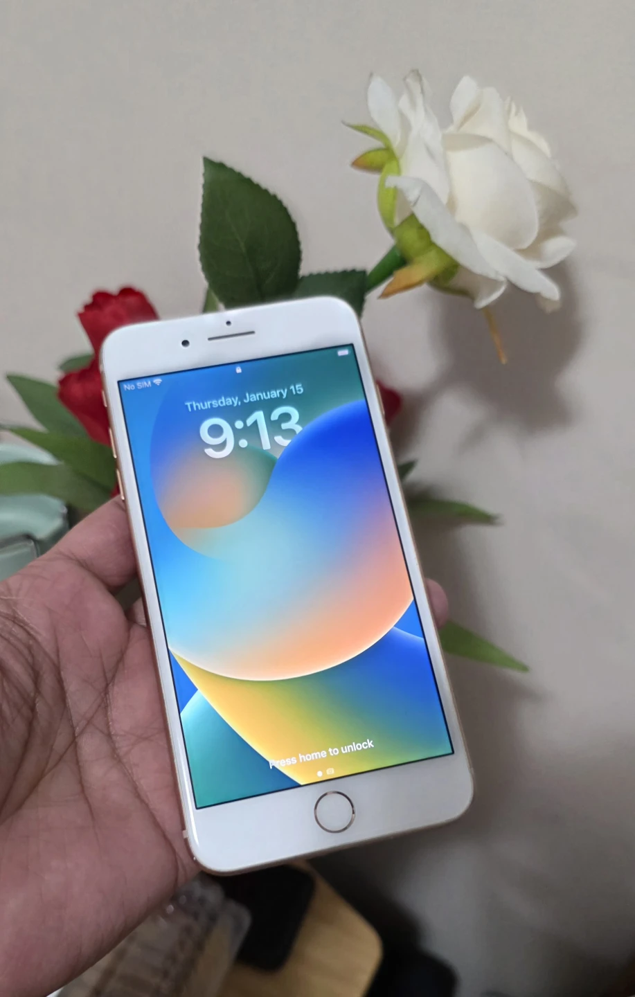 iPhone 8 Plus - 64GB - Rose Gold - photo 2