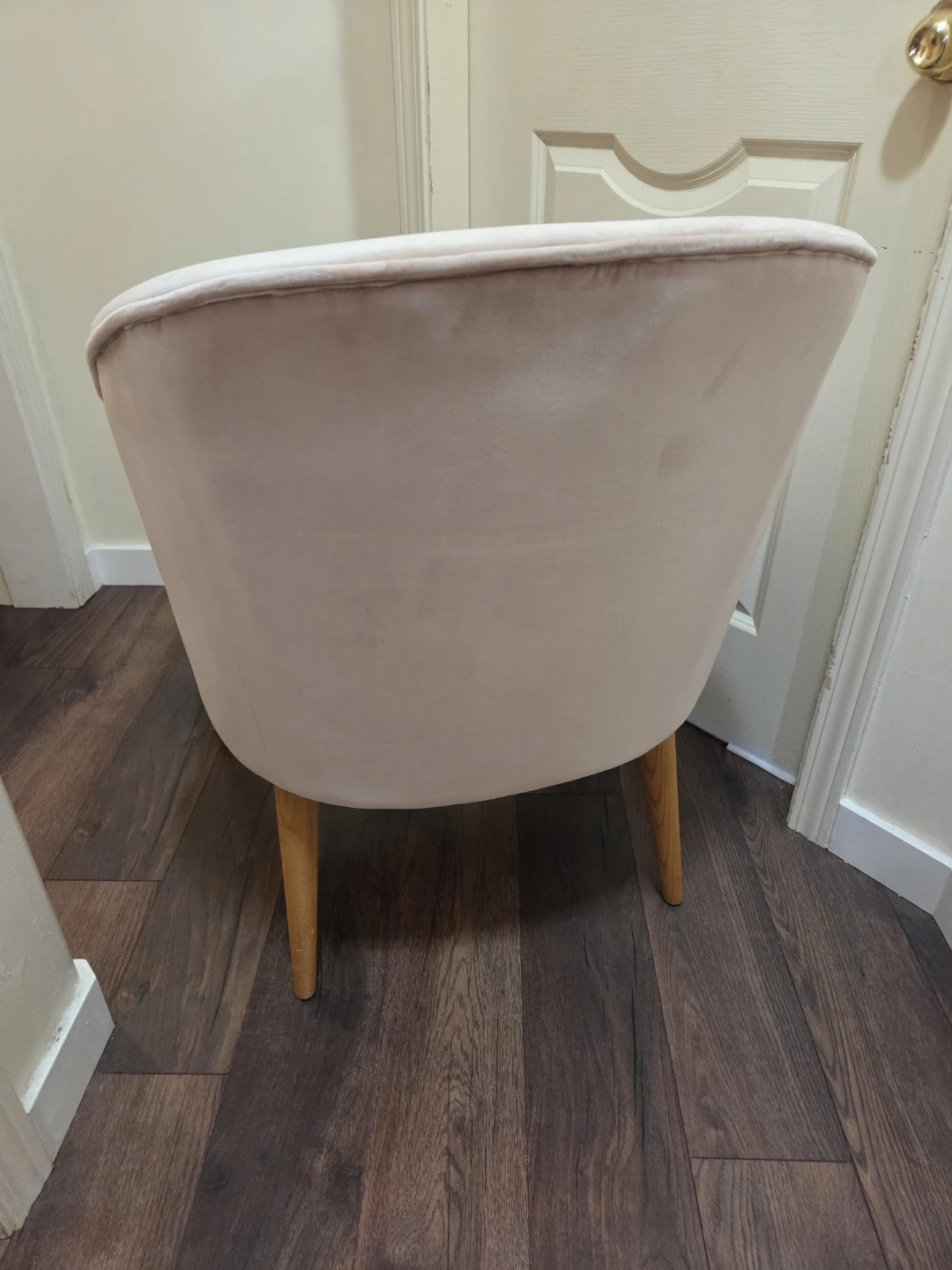 MCM Blush Velvet Accent Chair - photo 3