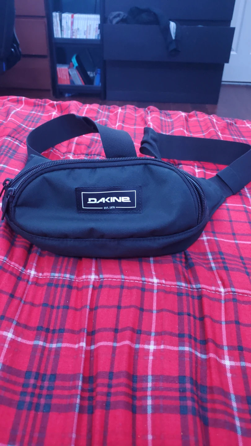 Dakine Black Fanny Pack (MUST GO!!!)