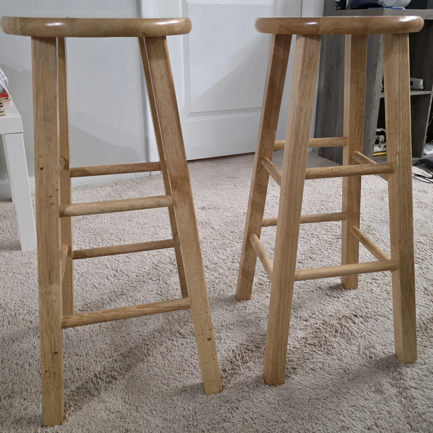 Set of 2 Wooden Bar Stools - photo 2