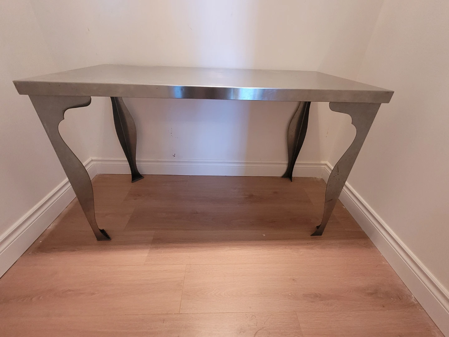Desk/Table